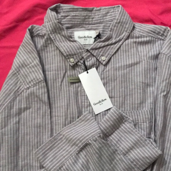 Goodfellow & CO Button Down - Picture 4 of 5